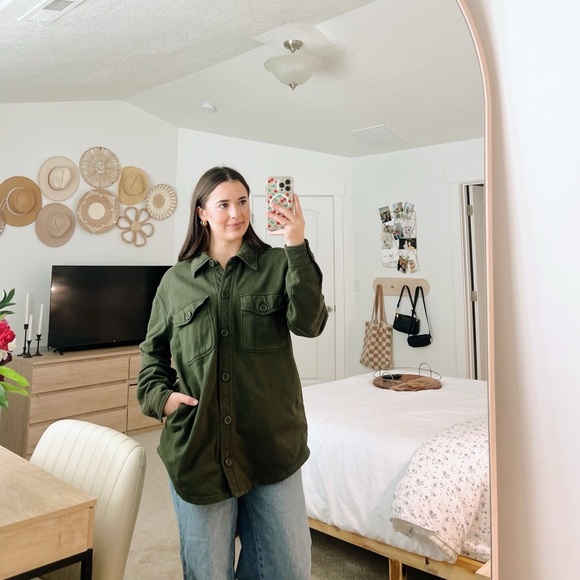 Good American Fleece Shirt Jacket - Picture 4 of 11